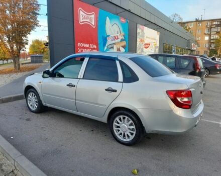 Серый ВАЗ Гранта, объемом двигателя 1.6 л и пробегом 198 тыс. км за 3200 $, фото 7 на Automoto.ua