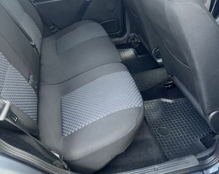 Сірий ВАЗ Гранта, об'ємом двигуна 1.6 л та пробігом 75 тис. км за 4300 $, фото 12 на Automoto.ua