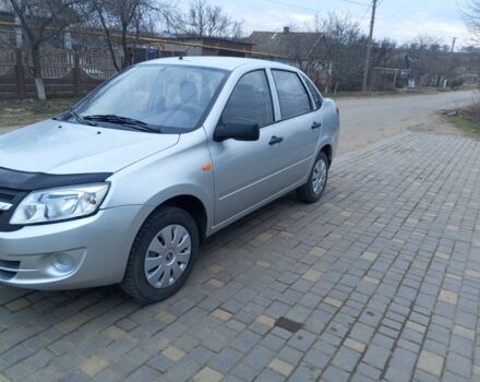 Сірий ВАЗ Гранта, об'ємом двигуна 1.6 л та пробігом 74 тис. км за 3500 $, фото 1 на Automoto.ua