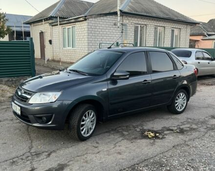 Сірий ВАЗ Гранта, об'ємом двигуна 1.6 л та пробігом 75 тис. км за 4300 $, фото 1 на Automoto.ua