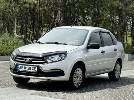 Серый ВАЗ Гранта, объемом двигателя 0 л и пробегом 32 тыс. км за 5500 $, фото 1 на Automoto.ua