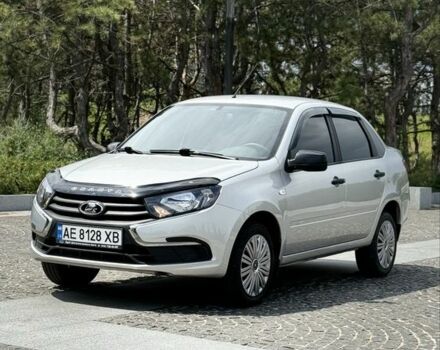 Сірий ВАЗ Гранта, об'ємом двигуна 1.6 л та пробігом 32 тис. км за 5500 $, фото 1 на Automoto.ua