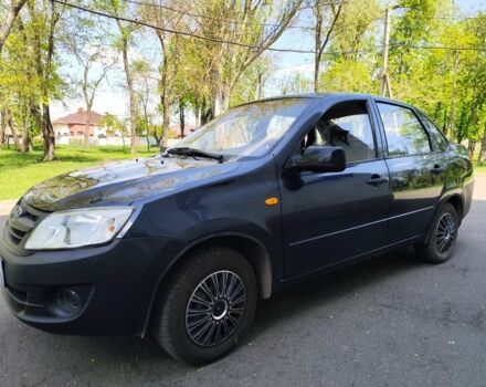 Синий ВАЗ Гранта, объемом двигателя 1.6 л и пробегом 74 тыс. км за 3500 $, фото 2 на Automoto.ua
