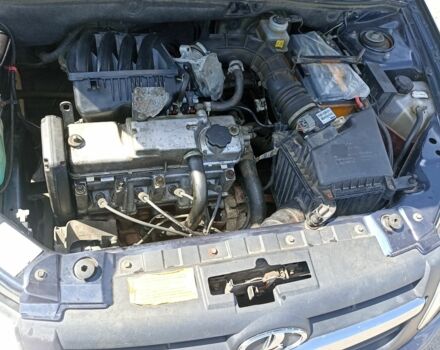 Синий ВАЗ Гранта, объемом двигателя 1.6 л и пробегом 98 тыс. км за 3100 $, фото 6 на Automoto.ua