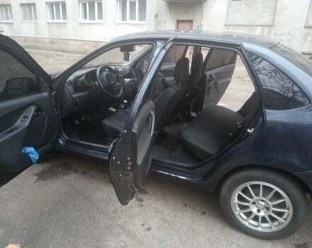 Синий ВАЗ Гранта, объемом двигателя 1.6 л и пробегом 110 тыс. км за 3200 $, фото 3 на Automoto.ua