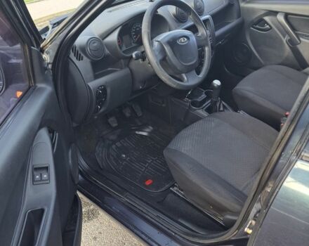 Синій ВАЗ Гранта, об'ємом двигуна 1.6 л та пробігом 267 тис. км за 1850 $, фото 4 на Automoto.ua