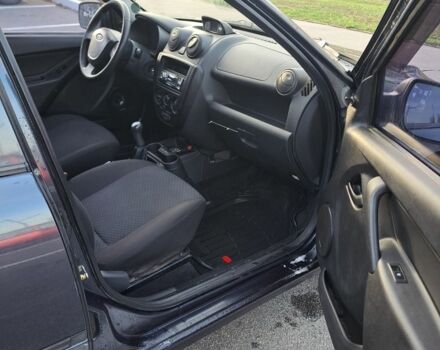 Синій ВАЗ Гранта, об'ємом двигуна 1.6 л та пробігом 267 тис. км за 1850 $, фото 5 на Automoto.ua