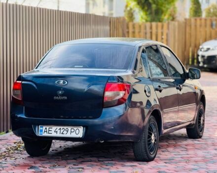 Синий ВАЗ Гранта, объемом двигателя 1.6 л и пробегом 140 тыс. км за 1850 $, фото 3 на Automoto.ua