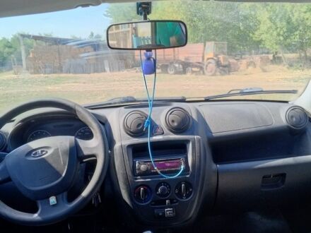 Синий ВАЗ Гранта, объемом двигателя 1.6 л и пробегом 1000 тыс. км за 2200 $, фото 1 на Automoto.ua