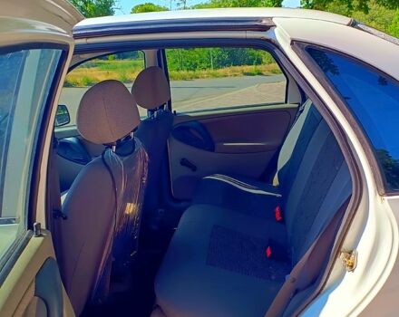 Белый ВАЗ Kalina, объемом двигателя 1.4 л и пробегом 117 тыс. км за 2999 $, фото 5 на Automoto.ua