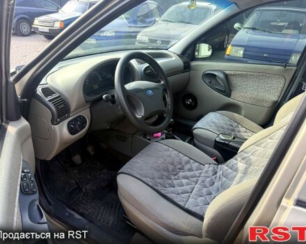 Бежевый ВАЗ Kalina, объемом двигателя 1.6 л и пробегом 150 тыс. км за 1500 $, фото 3 на Automoto.ua