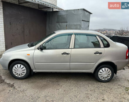 Бежевый ВАЗ Калина, объемом двигателя 1.6 л и пробегом 137 тыс. км за 1900 $, фото 1 на Automoto.ua