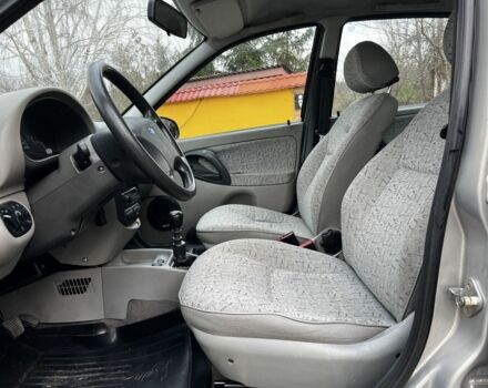 Бежевый ВАЗ Калина, объемом двигателя 1.6 л и пробегом 100 тыс. км за 2600 $, фото 8 на Automoto.ua