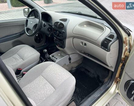 Бежевый ВАЗ Калина, объемом двигателя 1.4 л и пробегом 81 тыс. км за 2150 $, фото 30 на Automoto.ua