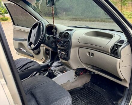 Бежевый ВАЗ Kalina, объемом двигателя 1.6 л и пробегом 212 тыс. км за 1499 $, фото 1 на Automoto.ua