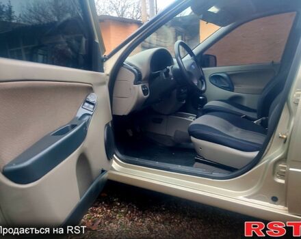 Бежевий ВАЗ Kalina, об'ємом двигуна 1.4 л та пробігом 115 тис. км за 2999 $, фото 8 на Automoto.ua