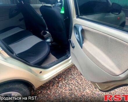 Бежевий ВАЗ Kalina, об'ємом двигуна 1.4 л та пробігом 115 тис. км за 2999 $, фото 12 на Automoto.ua