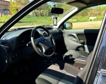 Черный ВАЗ Kalina, объемом двигателя 16 л и пробегом 140 тыс. км за 3000 $, фото 9 на Automoto.ua