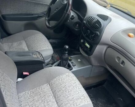 Фиолетовый ВАЗ Калина, объемом двигателя 1.6 л и пробегом 300 тыс. км за 1600 $, фото 5 на Automoto.ua