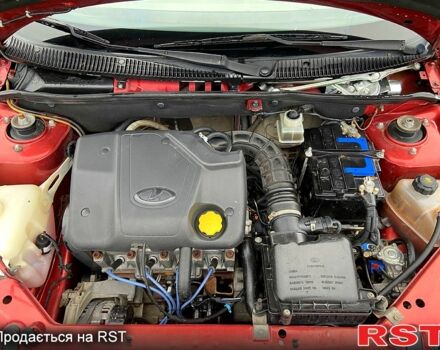 Червоний ВАЗ Kalina, об'ємом двигуна 1.6 л та пробігом 200 тис. км за 1999 $, фото 12 на Automoto.ua