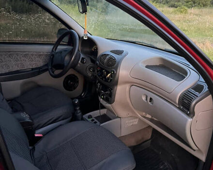 ВАЗ Калина 2005 в Ичне на Automoto.ua Красный ВАЗ Калина, объемом двигателя 1.6 л и пробегом 220 тыс. км за 1400 $, фото 9 на Automoto.ua