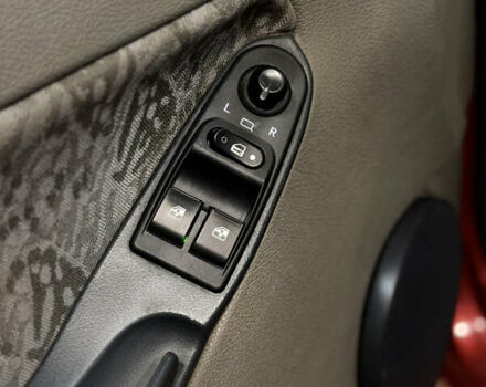 Красный ВАЗ Калина, объемом двигателя 1.6 л и пробегом 236 тыс. км за 1900 $, фото 9 на Automoto.ua