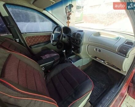 Красный ВАЗ Калина, объемом двигателя 1.6 л и пробегом 300 тыс. км за 1600 $, фото 3 на Automoto.ua