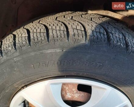 Красный ВАЗ Калина, объемом двигателя 1.6 л и пробегом 130 тыс. км за 2000 $, фото 9 на Automoto.ua