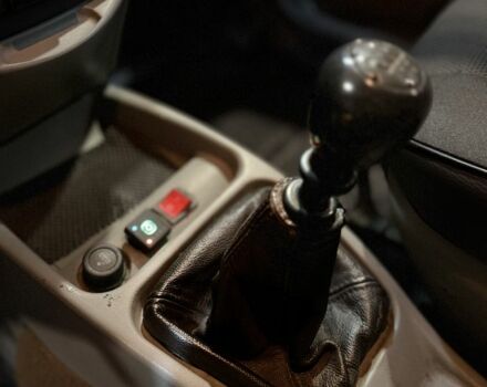 Красный ВАЗ Калина, объемом двигателя 1.6 л и пробегом 236 тыс. км за 1900 $, фото 8 на Automoto.ua