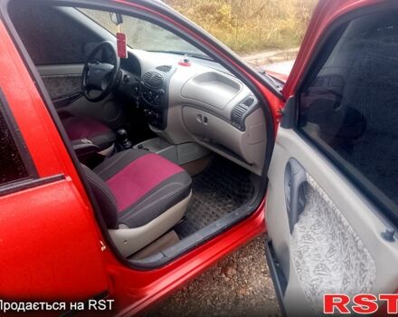 Красный ВАЗ Kalina, объемом двигателя 1.6 л и пробегом 120 тыс. км за 2250 $, фото 9 на Automoto.ua