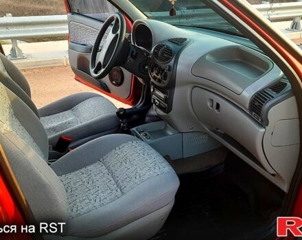 Красный ВАЗ Kalina, объемом двигателя 1.6 л и пробегом 149 тыс. км за 1800 $, фото 6 на Automoto.ua