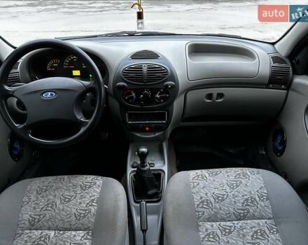 Червоний ВАЗ Калина, об'ємом двигуна 1.6 л та пробігом 185 тис. км за 1400 $, фото 23 на Automoto.ua