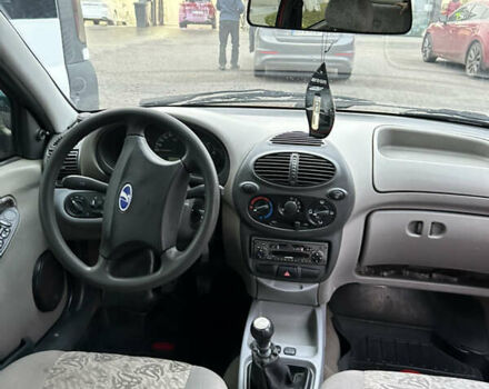 Красный ВАЗ Калина, объемом двигателя 1.6 л и пробегом 281 тыс. км за 2199 $, фото 12 на Automoto.ua