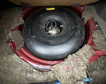 Червоний ВАЗ Калина, об'ємом двигуна 1.6 л та пробігом 185 тис. км за 1400 $, фото 17 на Automoto.ua