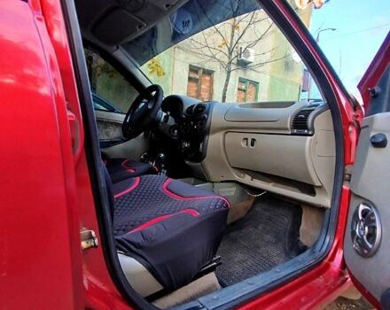 Червоний ВАЗ Kalina, об'ємом двигуна 1.6 л та пробігом 234 тис. км за 2260 $, фото 5 на Automoto.ua