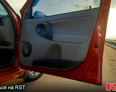 Красный ВАЗ Kalina, объемом двигателя 1.6 л и пробегом 149 тыс. км за 1800 $, фото 7 на Automoto.ua