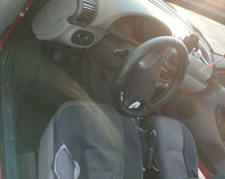 Красный ВАЗ Калина, объемом двигателя 1.6 л и пробегом 130 тыс. км за 2000 $, фото 6 на Automoto.ua