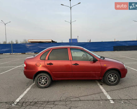 Красный ВАЗ Калина, объемом двигателя 1.6 л и пробегом 200 тыс. км за 2000 $, фото 4 на Automoto.ua