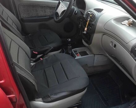 Красный ВАЗ Калина, объемом двигателя 1.6 л и пробегом 236 тыс. км за 2200 $, фото 3 на Automoto.ua