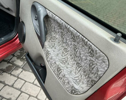 Красный ВАЗ Калина, объемом двигателя 1.6 л и пробегом 281 тыс. км за 2199 $, фото 8 на Automoto.ua