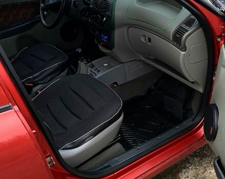 Червоний ВАЗ Kalina, об'ємом двигуна 1.6 л та пробігом 197 тис. км за 2350 $, фото 3 на Automoto.ua