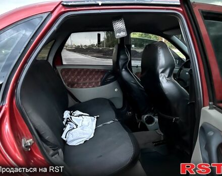 Червоний ВАЗ Калина, об'ємом двигуна 1.6 л та пробігом 190 тис. км за 1300 $, фото 9 на Automoto.ua