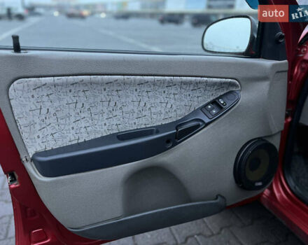 Красный ВАЗ Калина, объемом двигателя 1.6 л и пробегом 208 тыс. км за 1850 $, фото 15 на Automoto.ua