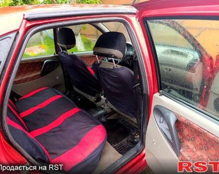 Красный ВАЗ Kalina, объемом двигателя 1.6 л и пробегом 235 тыс. км за 1500 $, фото 3 на Automoto.ua