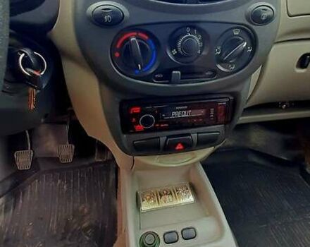 Красный ВАЗ Калина, объемом двигателя 1.39 л и пробегом 118 тыс. км за 2800 $, фото 2 на Automoto.ua