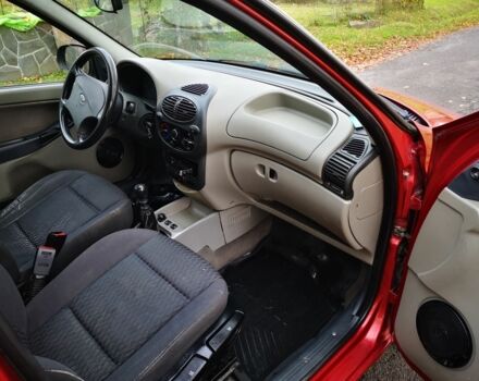 Красный ВАЗ Калина, объемом двигателя 1 л и пробегом 200 тыс. км за 1400 $, фото 7 на Automoto.ua