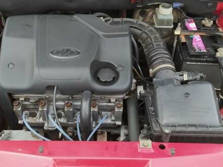 Красный ВАЗ Калина, объемом двигателя 1.6 л и пробегом 145 тыс. км за 1550 $, фото 1 на Automoto.ua