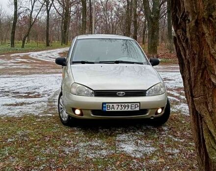 Желтый ВАЗ Kalina, объемом двигателя 1.6 л и пробегом 173 тыс. км за 2000 $, фото 2 на Automoto.ua