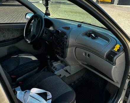 Желтый ВАЗ Калина, объемом двигателя 1.6 л и пробегом 242 тыс. км за 2500 $, фото 3 на Automoto.ua