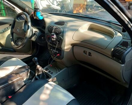 Желтый ВАЗ Калина, объемом двигателя 1.6 л и пробегом 250 тыс. км за 1190 $, фото 6 на Automoto.ua